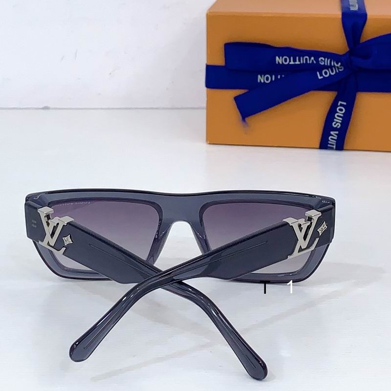 LV Z2872 57 18-145 b08