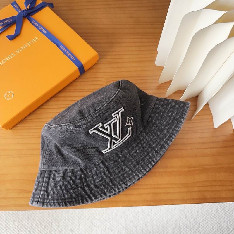 LV hat dx (32)