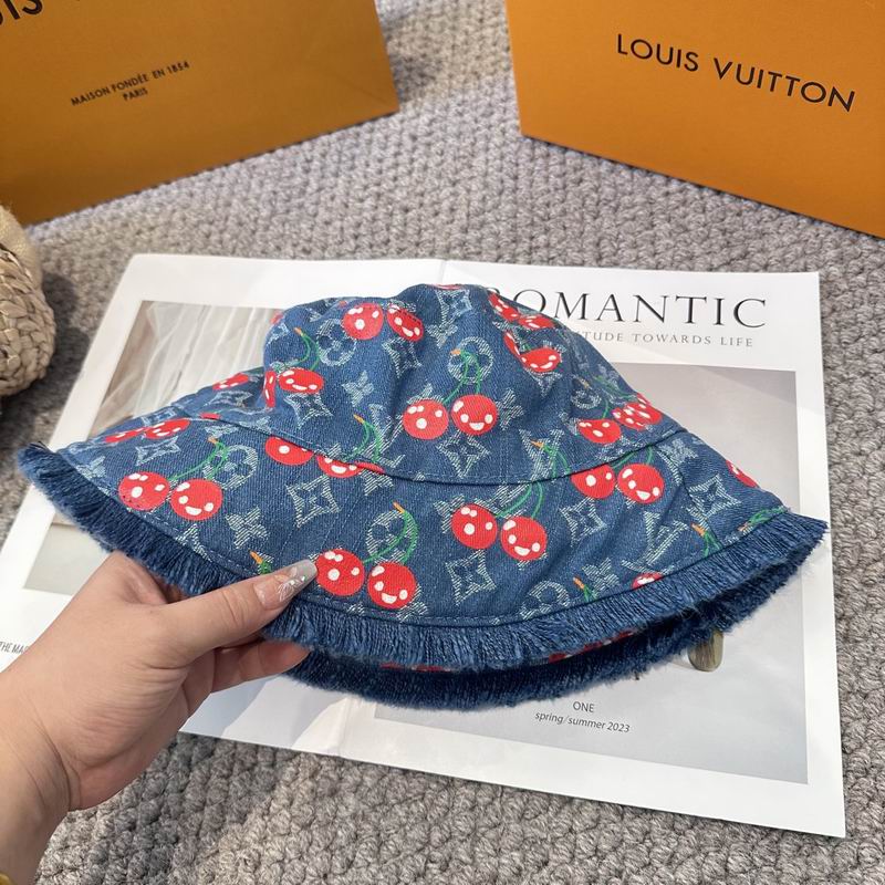 LV hat dx (803)