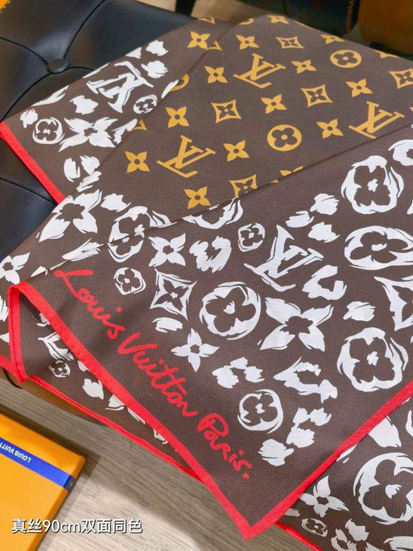 LV silk Scarf 90X90cm E38 (14)