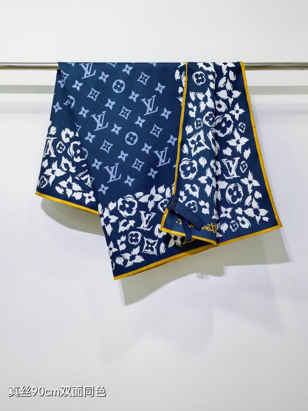 LV silk Scarf 90X90cm E38 (2)