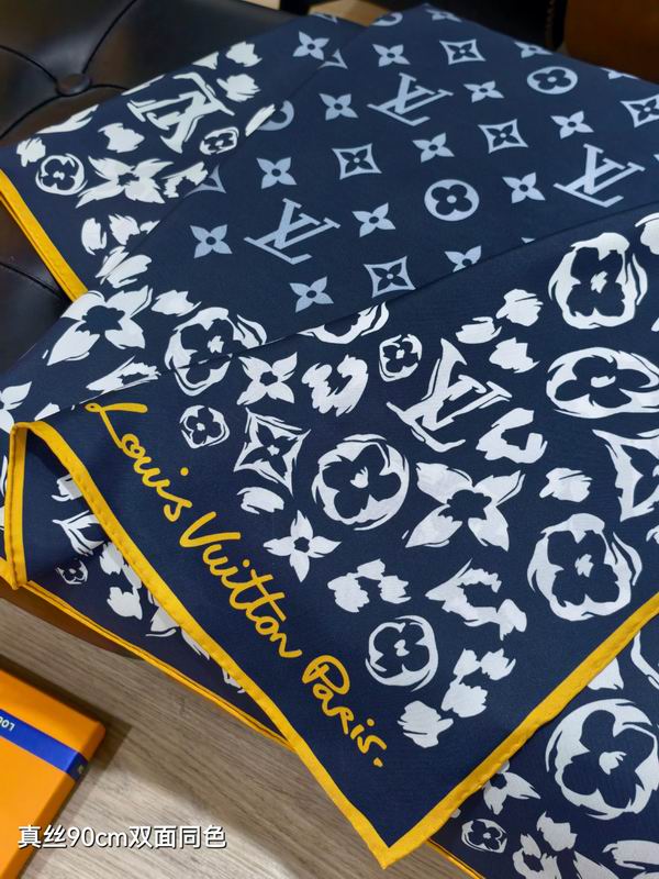LV silk Scarf 90X90cm E38 (4)
