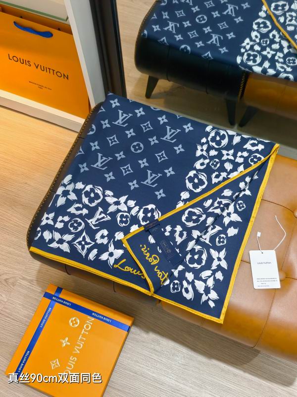 LV silk Scarf 90X90cm E38 (6)