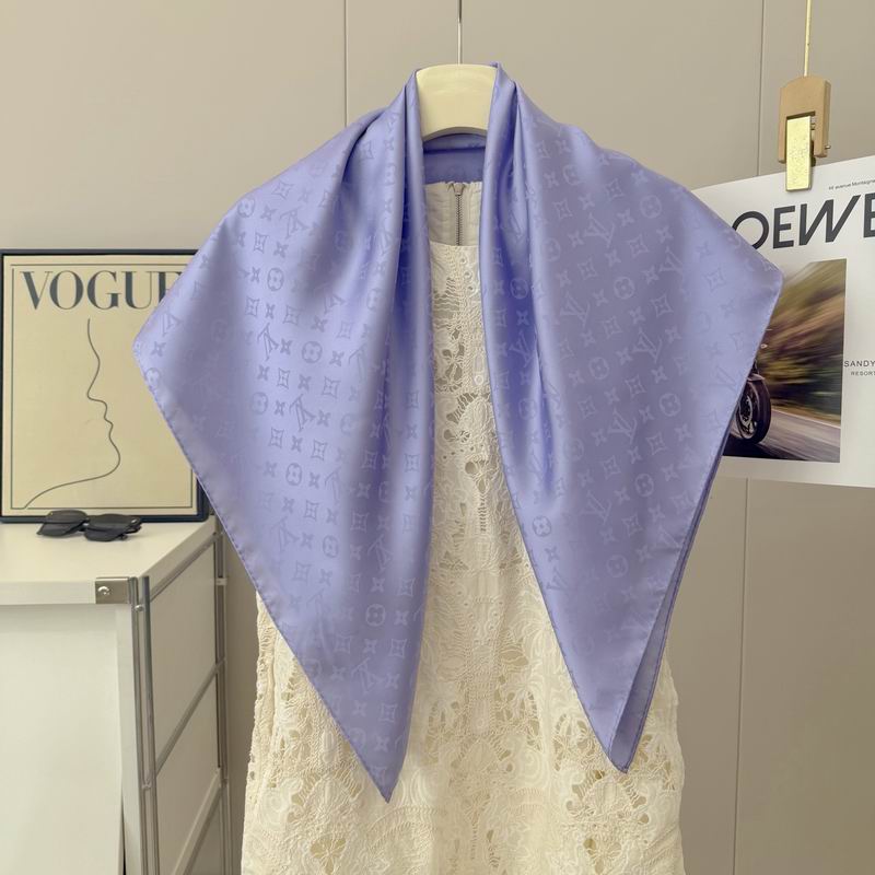 LV silk Scarf 90X90cm E40 (29)