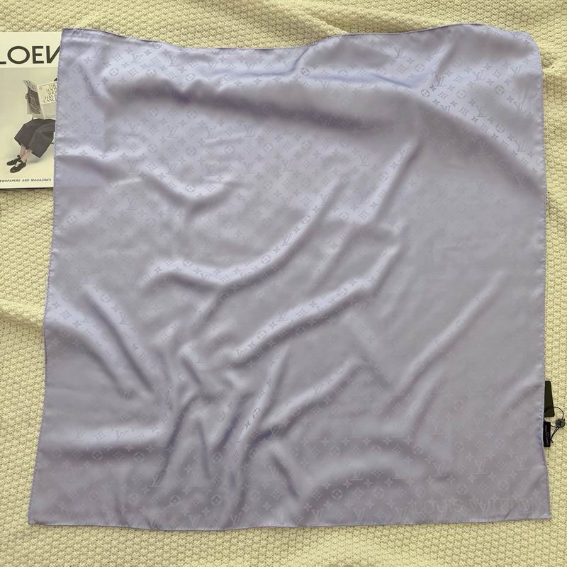 LV silk Scarf 90X90cm E40 (30)