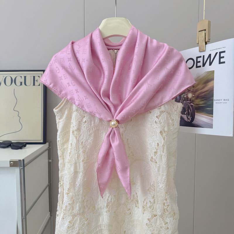 LV silk Scarf 90X90cm E40 (34)