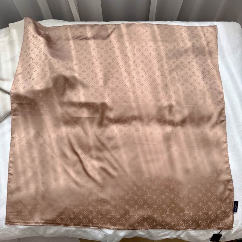LV silk Scarf 90X90cm E40 (55)