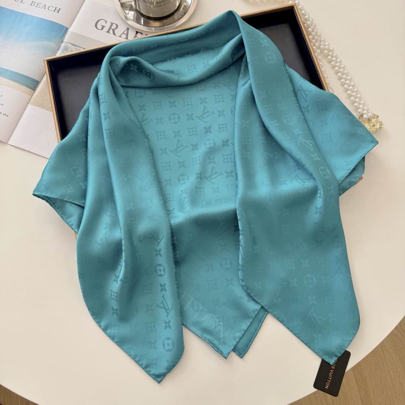LV silk Scarf 90X90cm E40 (61)
