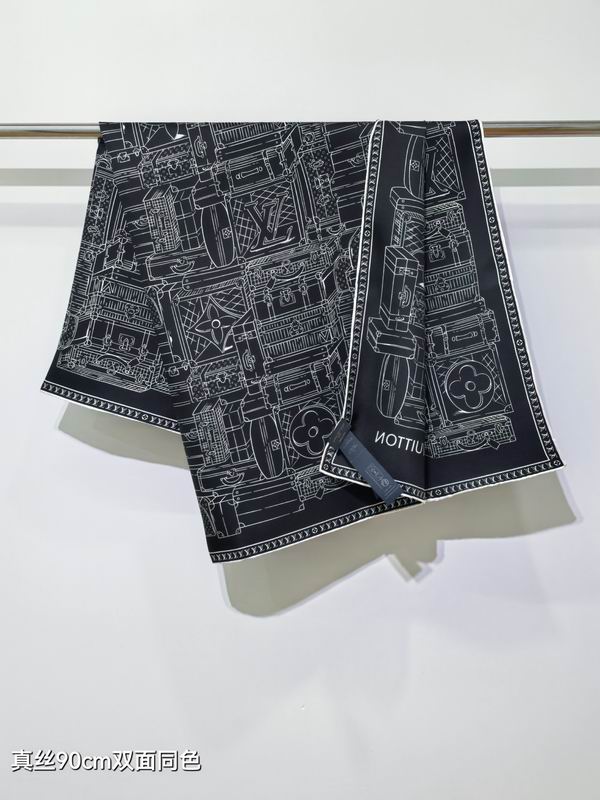 LV silk scarf 90X90cm E14 (12)