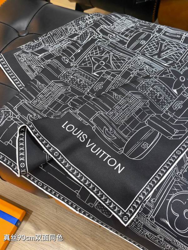 LV silk scarf 90X90cm E14 (14)