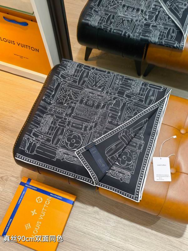 LV silk scarf 90X90cm E14 (16)