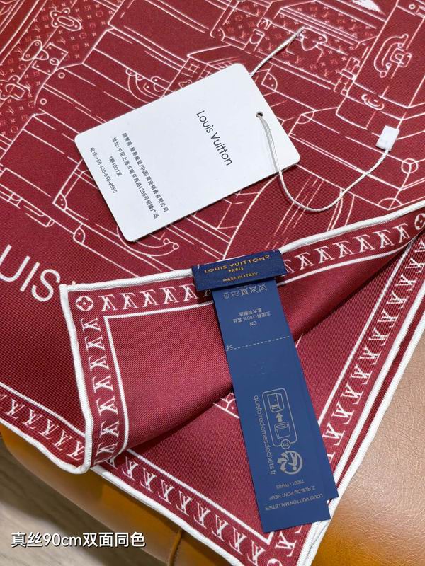 LV silk scarf 90X90cm E14 (22)