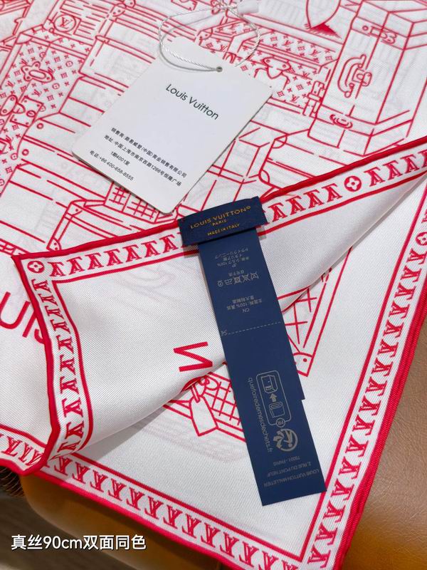 LV silk scarf 90X90cm E14 (31)
