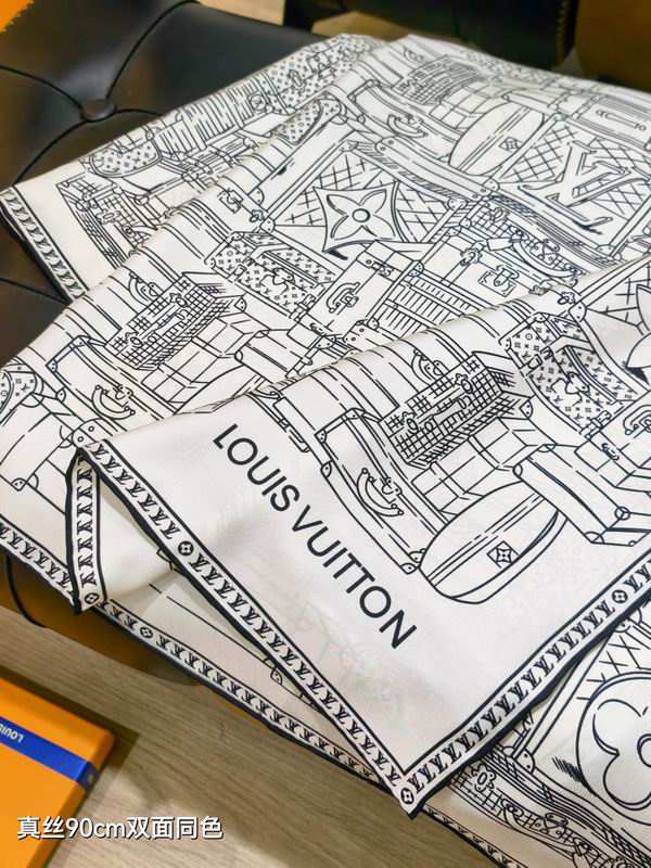 LV silk scarf 90X90cm E14 (4)