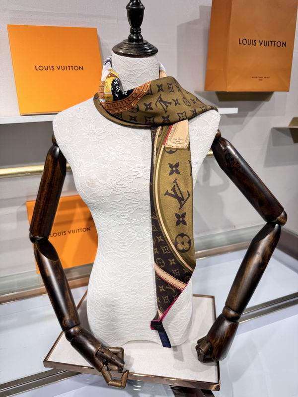 LV silk scarf 90X90cm E47 (3)