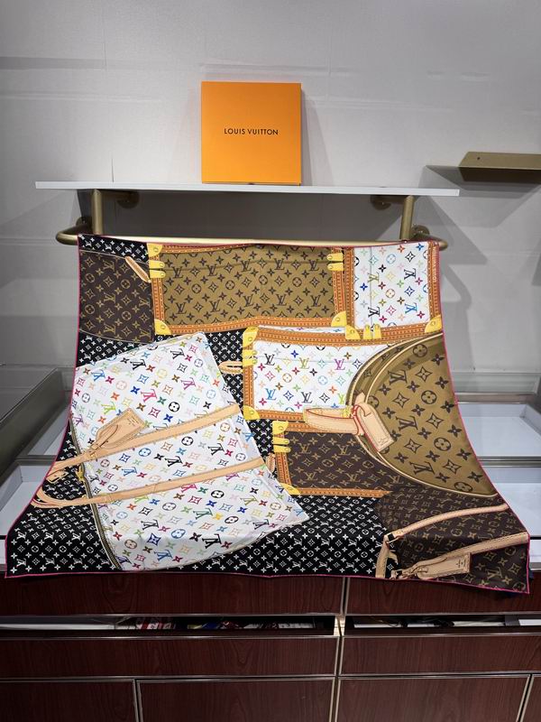 LV silk scarf 90X90cm E47 (7)
