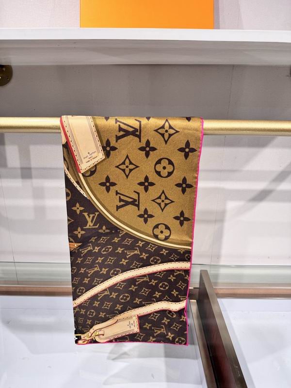 LV silk scarf 90X90cm E47 (8)