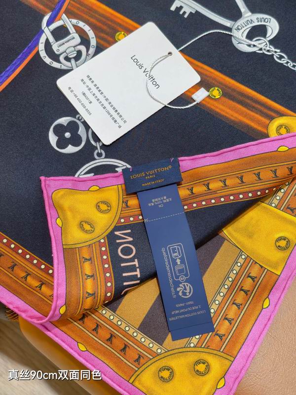 LV silk scarf 90X90cm E58 (24)