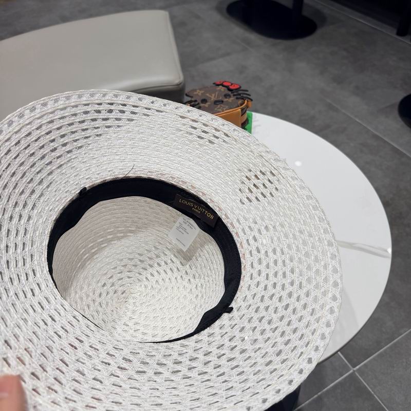 LV top hat (56)