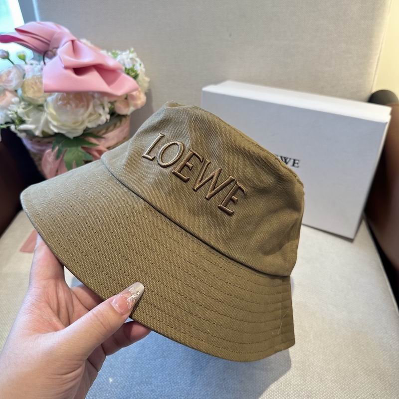 Loewe hat dx (458)