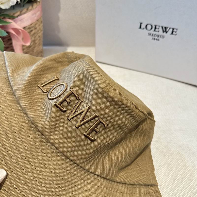 Loewe hat dx (460)