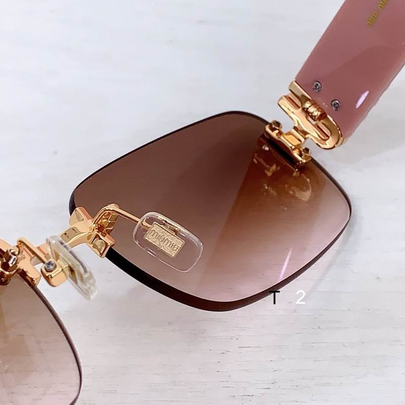 MIU MIU 0312 62 19-140 b08