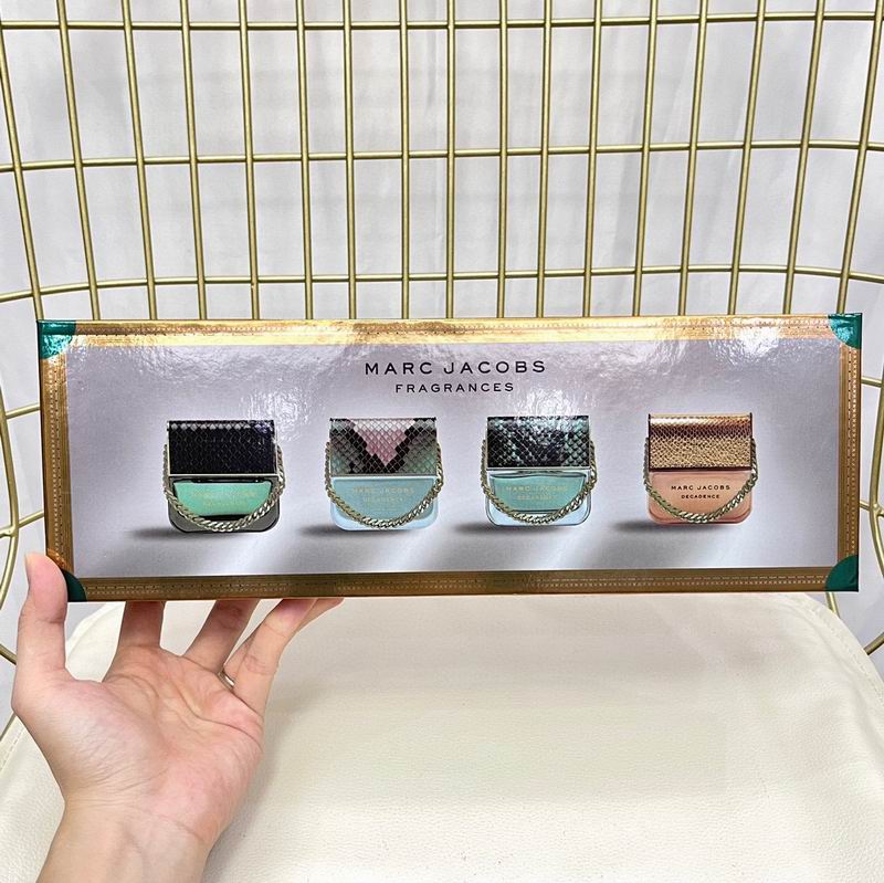 Marc Jocobs 4X25ml  (3)