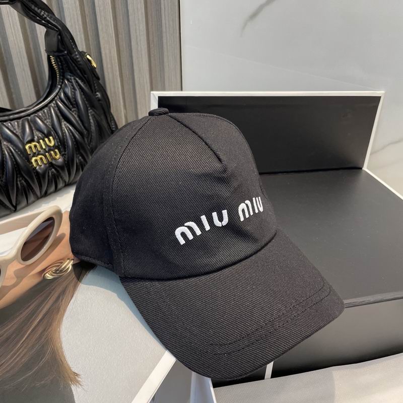 Miumiu Cap (1132)
