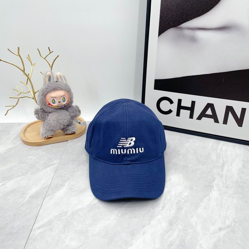 Miumiu Cap dx (2895)