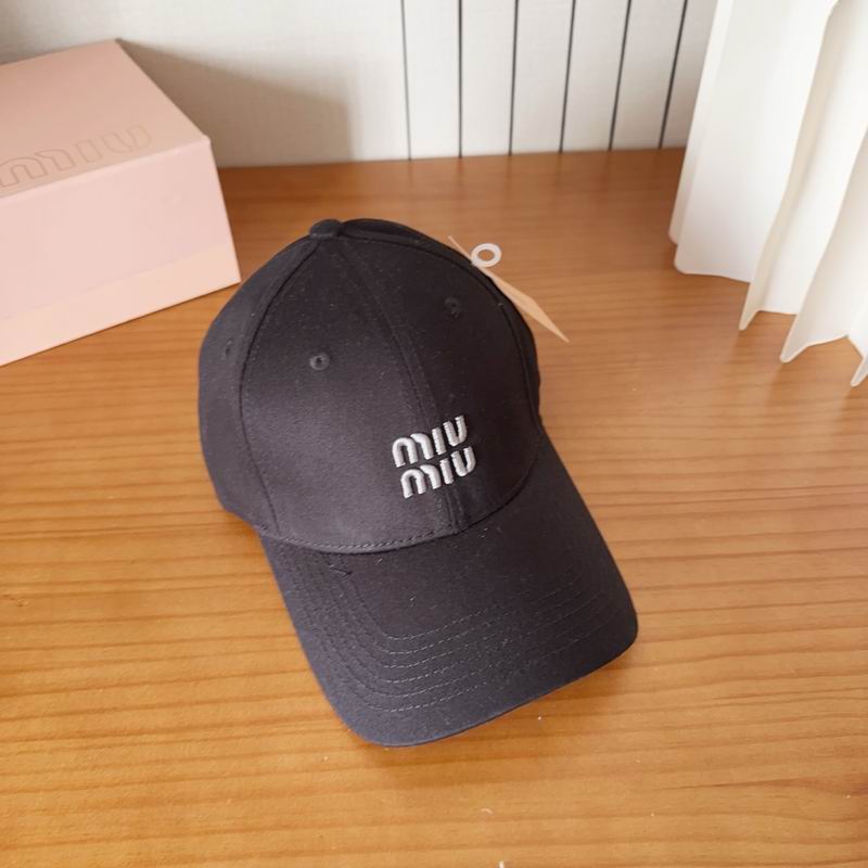 Miumiu cap dx (205)