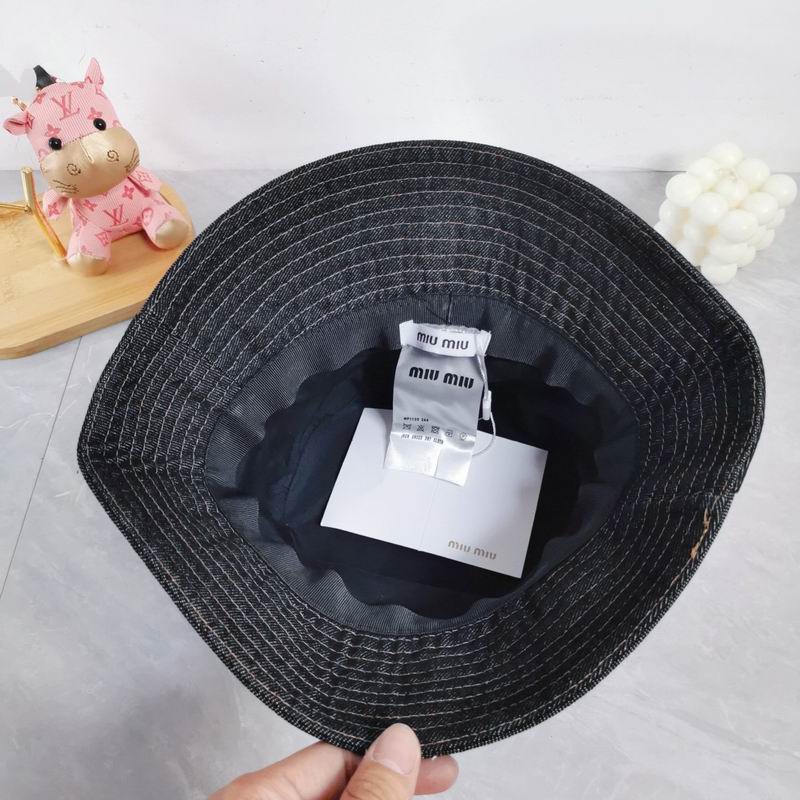 Miumiu cap dx (3884)