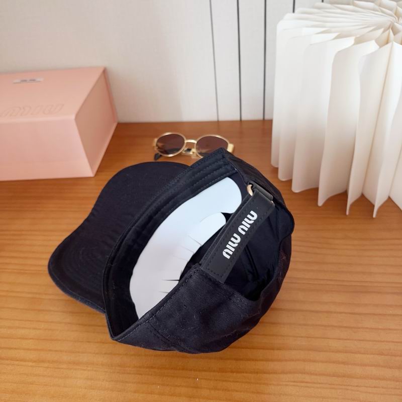 Miumiu cap dx (5313)