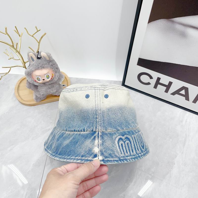 Miumiu hat dx (381)