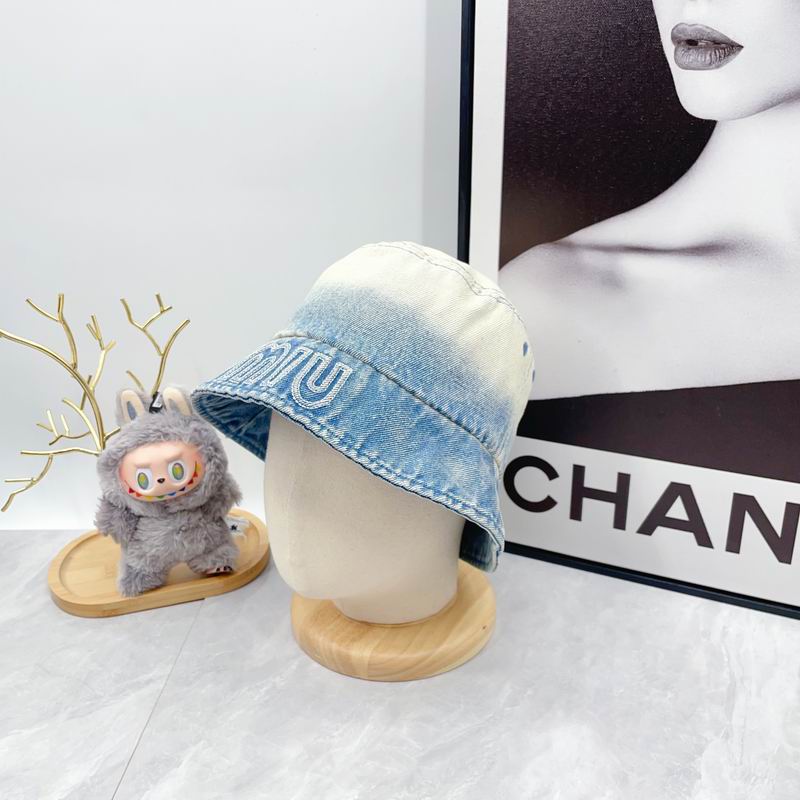 Miumiu hat dx (385)