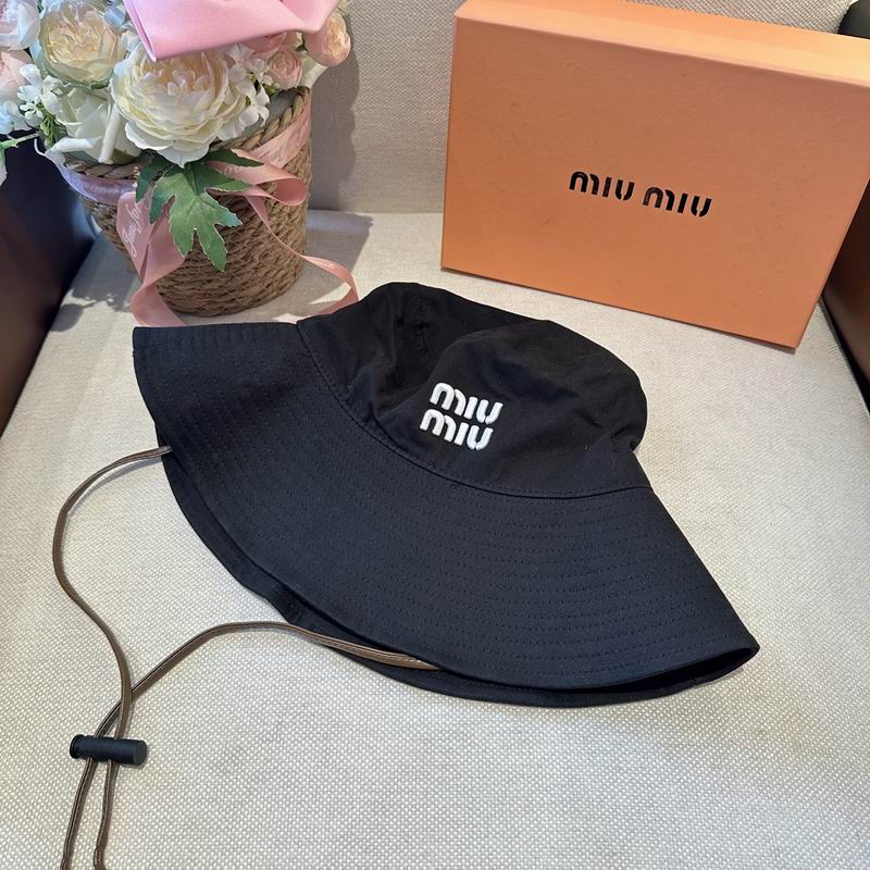 Miumiu hat dx (538)