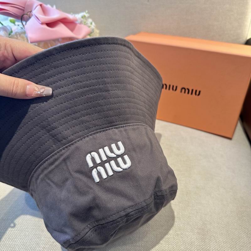 Miumiu hat dx (549)