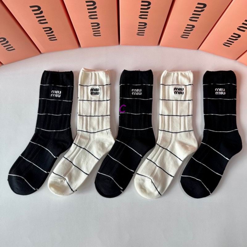 Miumiu socks (15)