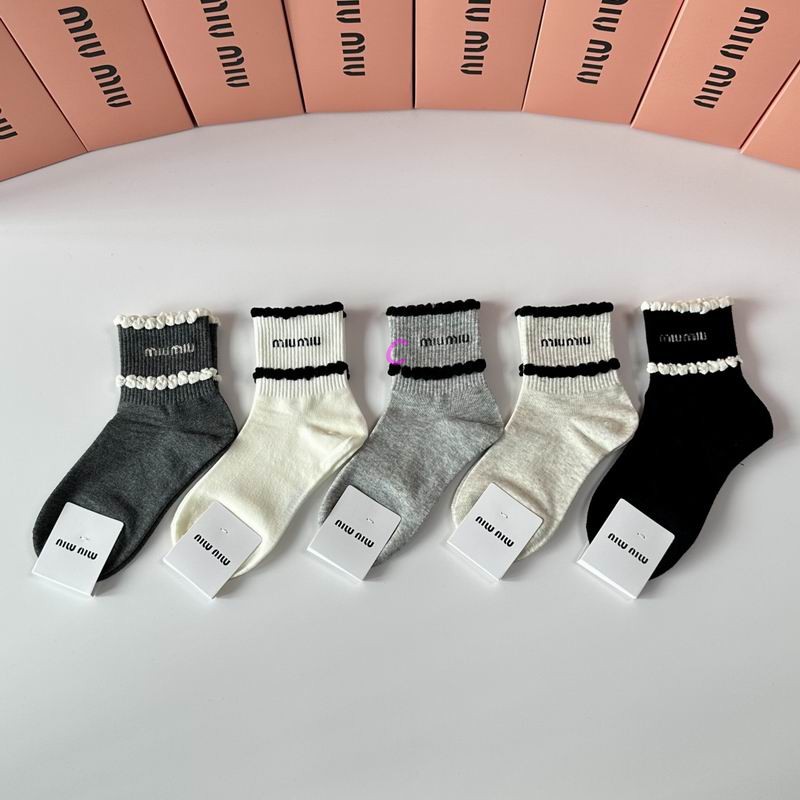 Miumiu socks (6)