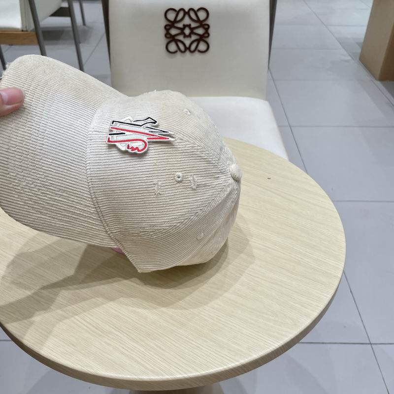 Moncler Cap (3905)