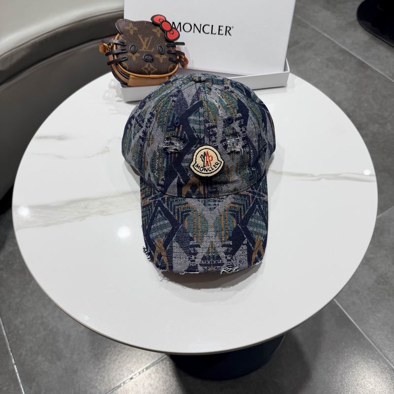 Moncler Cap (8350)