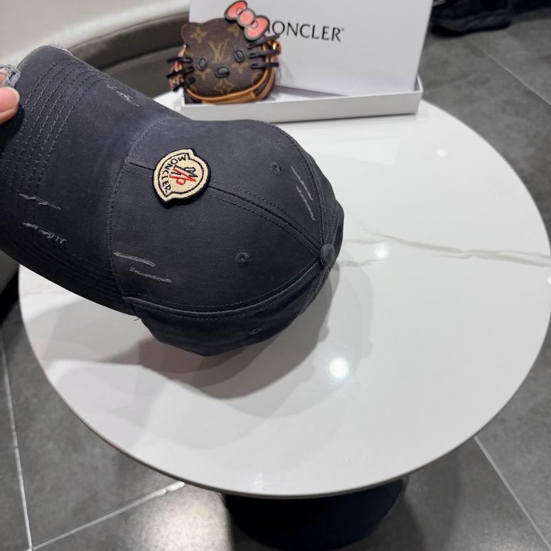 Moncler Cap (9383)