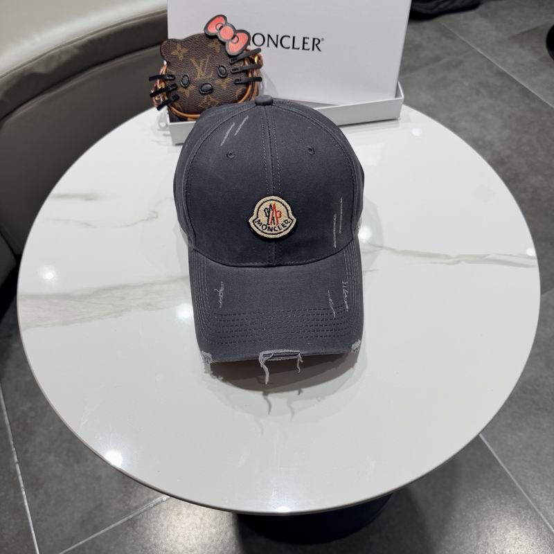 Moncler Cap (9389)
