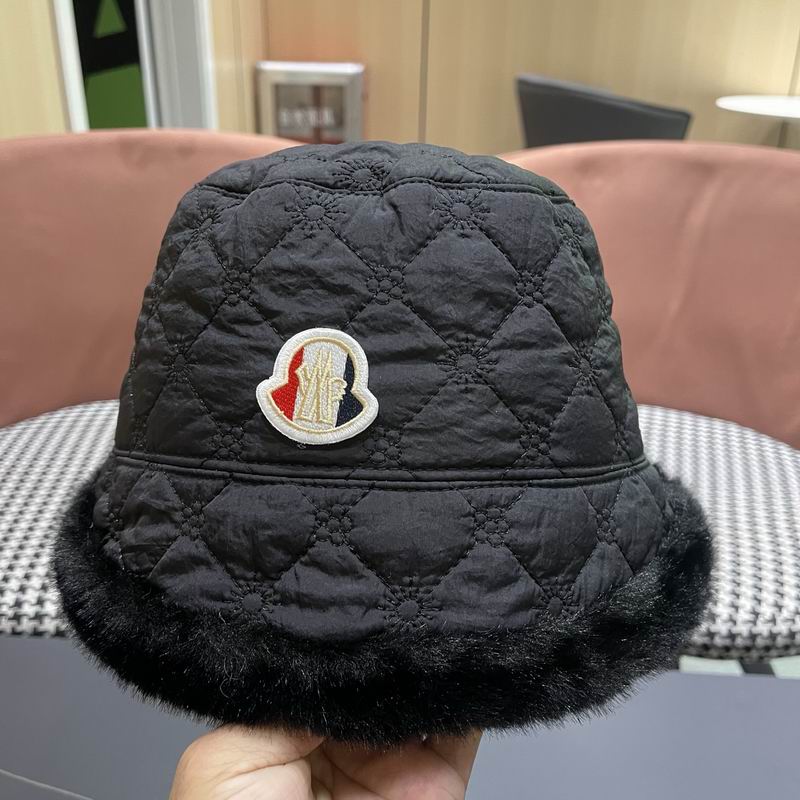 Moncler Hat (1626)