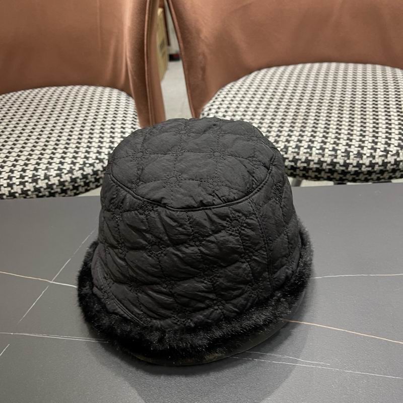 Moncler Hat (1628)