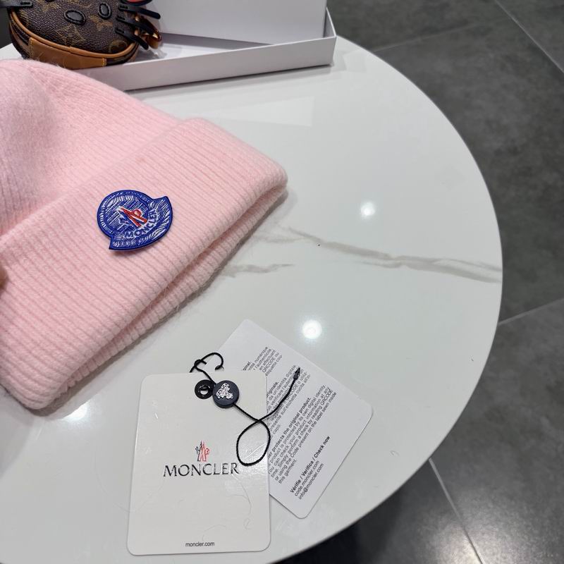 Moncler Hat (209)