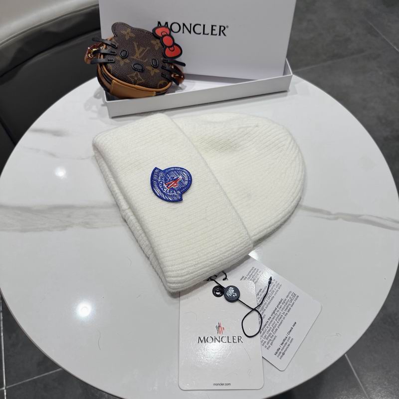 Moncler Hat (220)