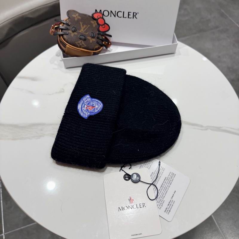 Moncler Hat (222)