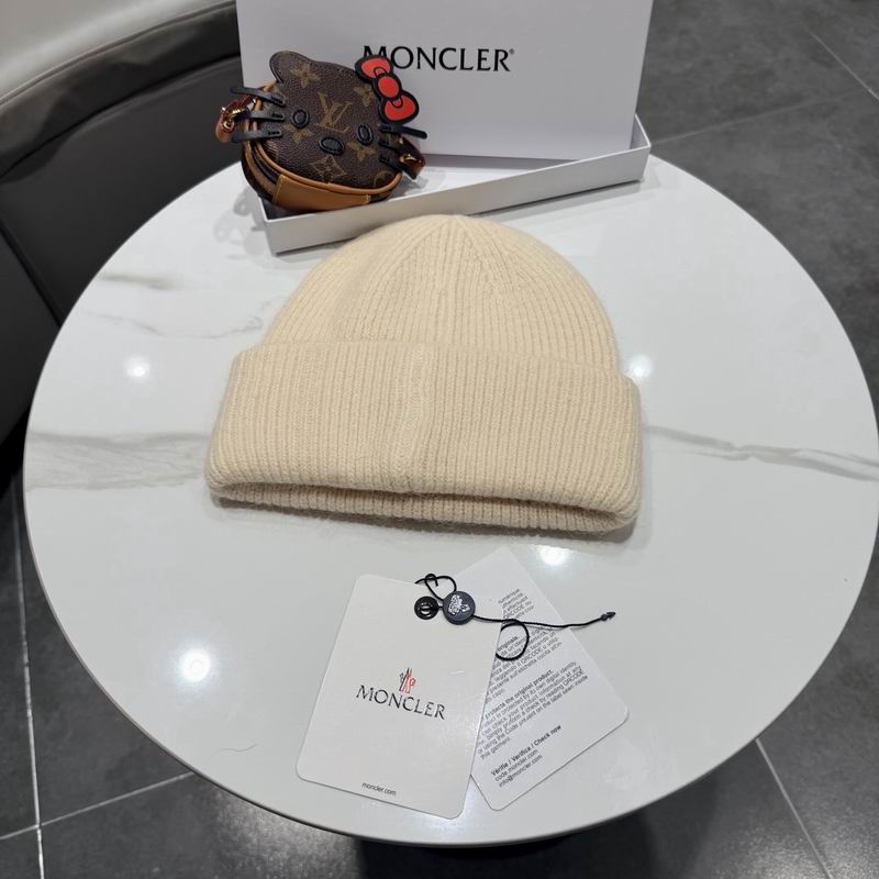 Moncler Hat (250)
