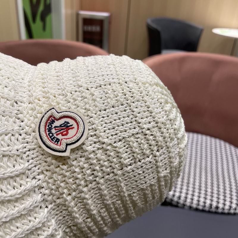 Moncler Hat (825)