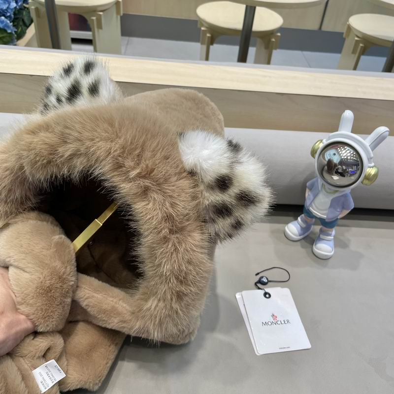 Moncler Scarf Hat (3)